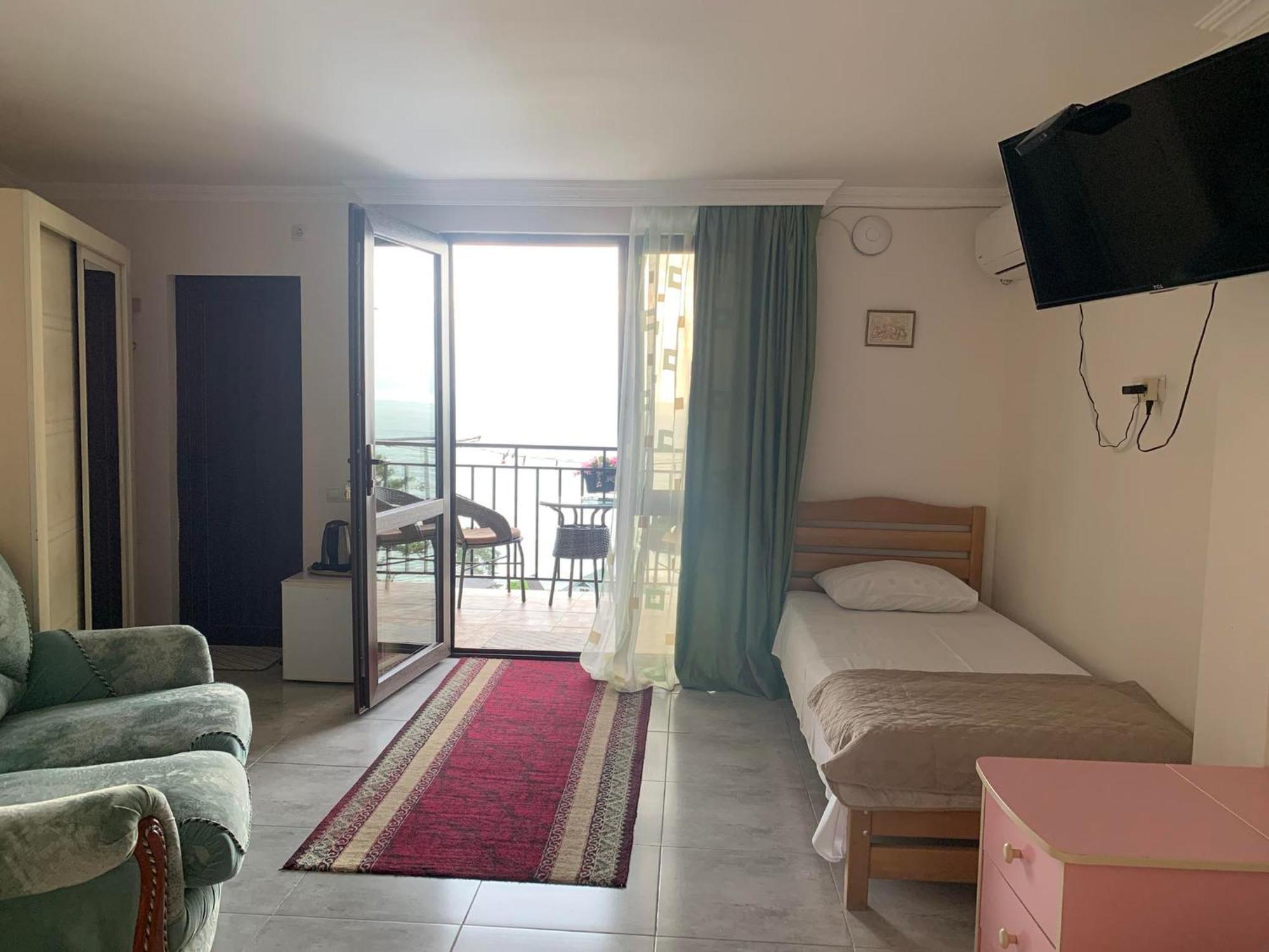 White House Chakvi Otel Dış mekan fotoğraf