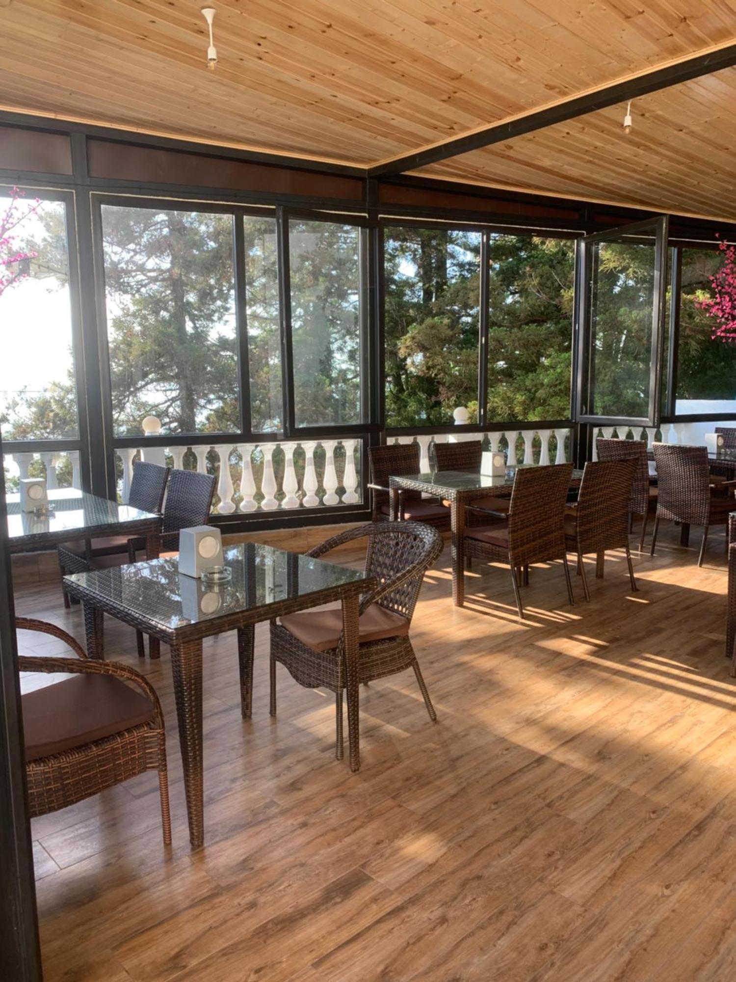 White House Chakvi Otel Dış mekan fotoğraf